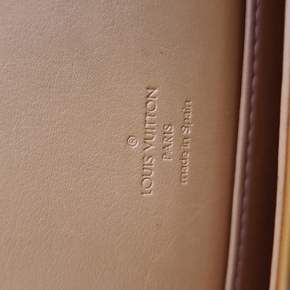 Louis Vuitton THOMPSON STREET VERNIS IN MANGO - Picture 9 of 16